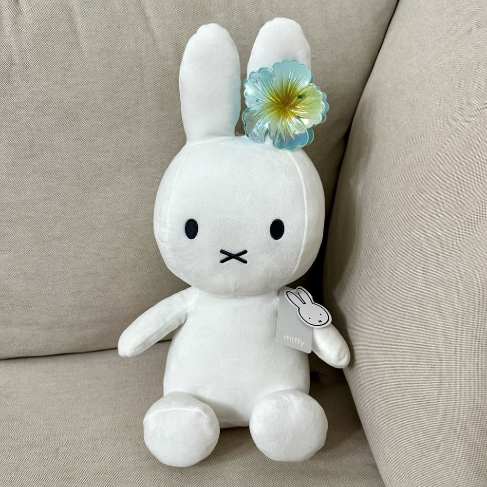 MIFFY White 14" Stuffed Plushie w/ Iridescent Hibiscus Hawaiian Flower Claw Clip - Picture 1 of 14